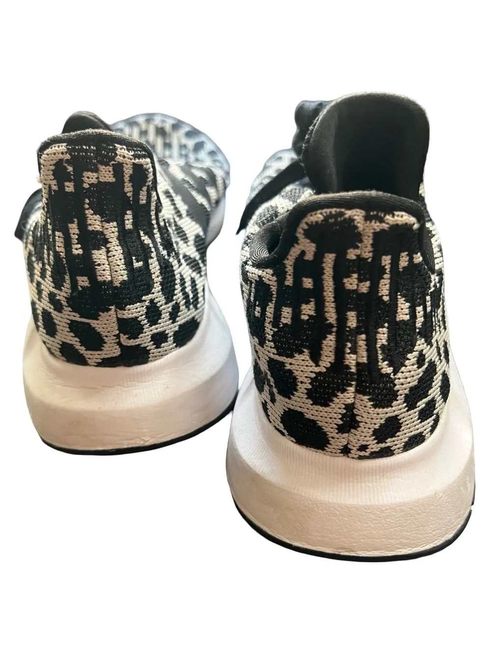 Adidas Swift Run Women's Leopard Print Running Shoes Black & White Size 7.5